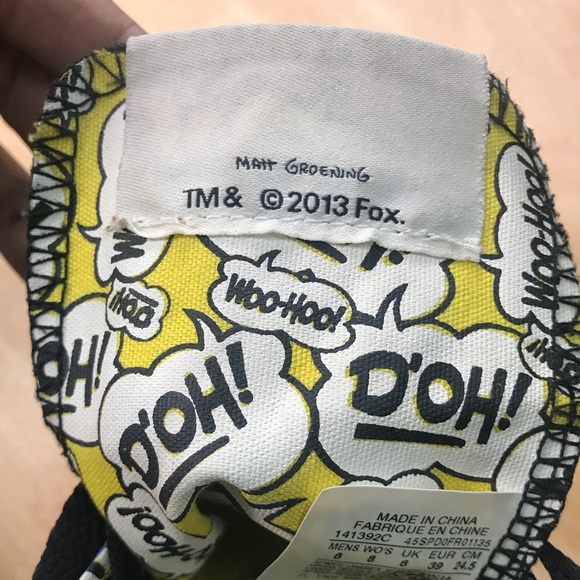RARE the simpsons high top chucks. Homer! Collectible - Picture 4 of 13